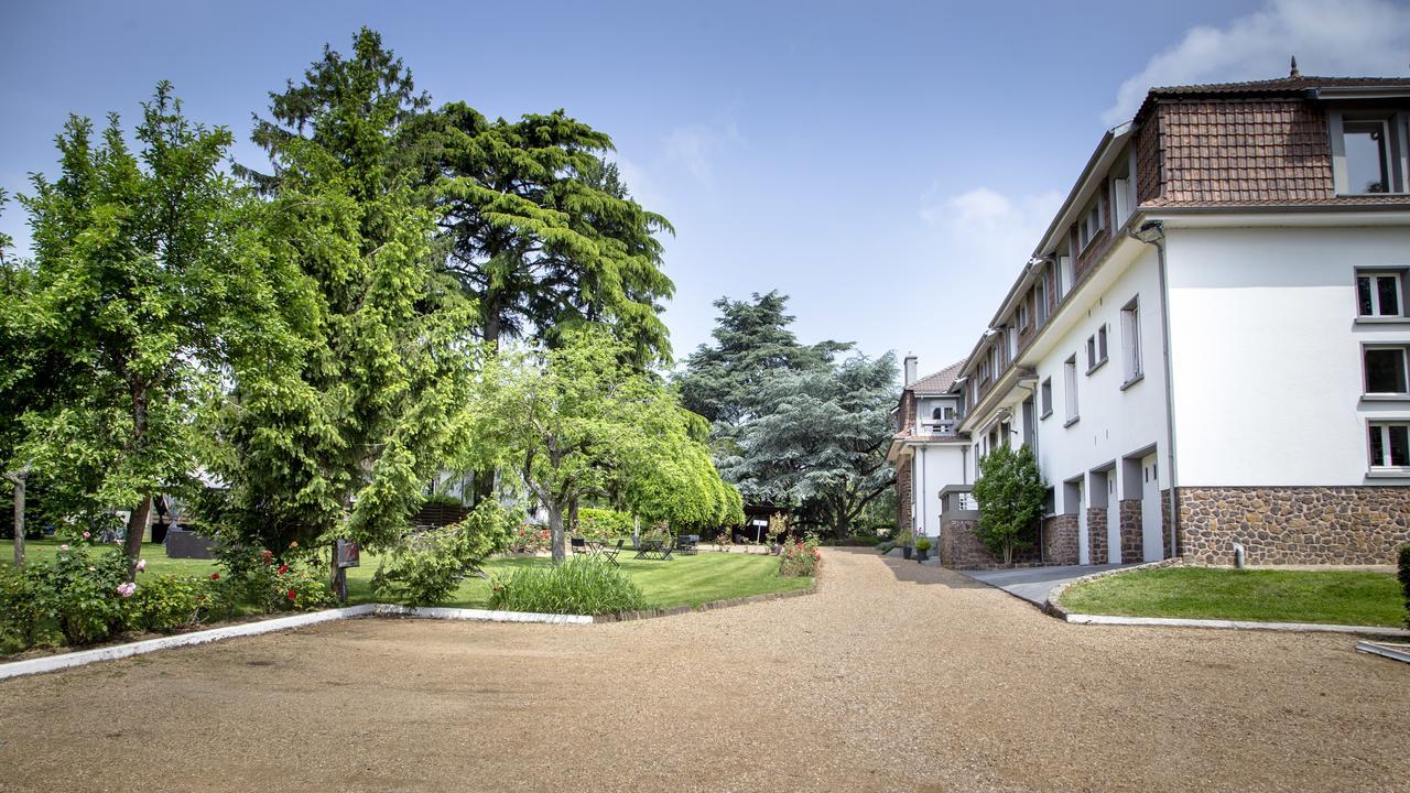 Hotel De La Pommeraie Le Mans Exterior photo
